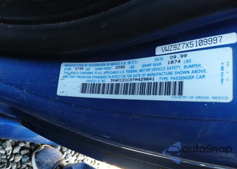 2000 Volkswagen New Beetle Gls from USA, damaged, VIN 3VWCC21CXYM429841